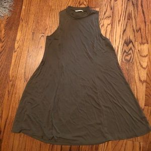 beautiful sleeveless dress size medium